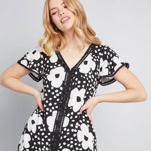 MODCLOTH Whimsical Wildflower Shift Dress